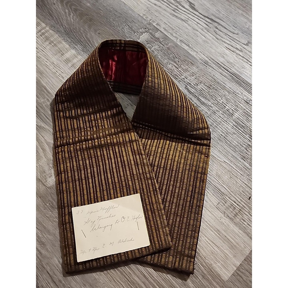 The Gay‎ Nineties New York Silk Vintage  Mens Muffler Neck Wrap Classic